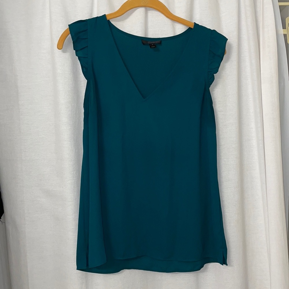 J Crew ruffled blouse for interview / professional